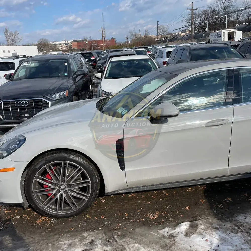 2022 Porsche Panamera 4S
