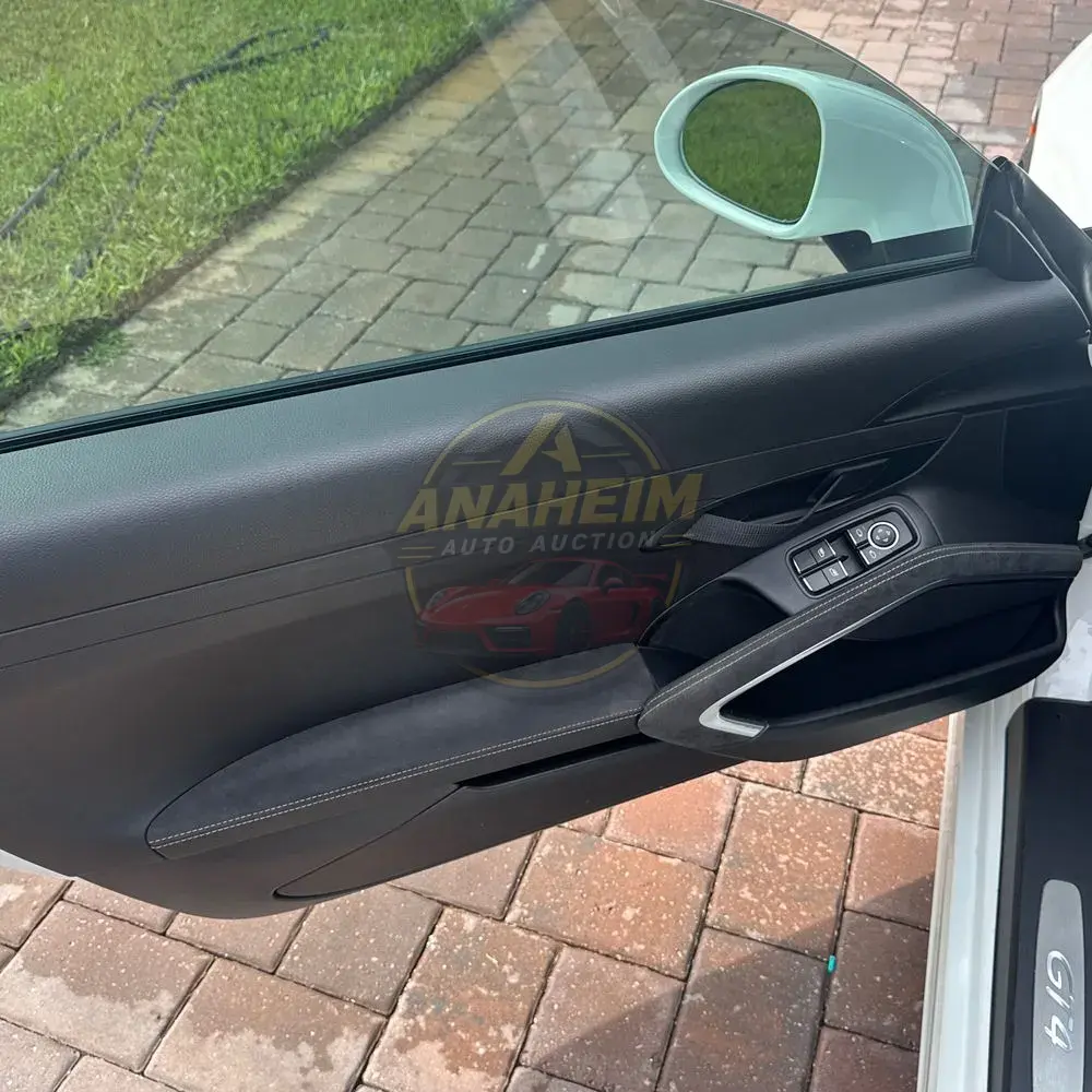2016 Porsche Cayman GT4