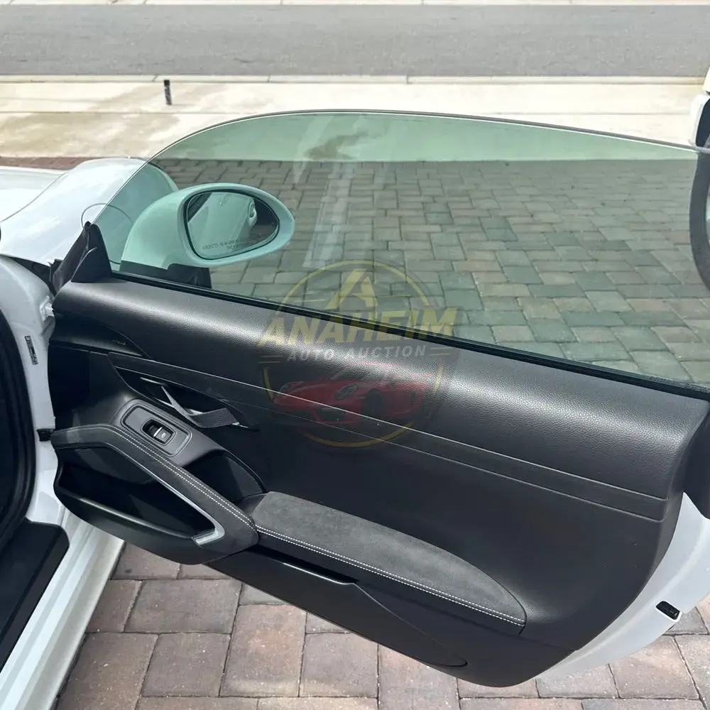 2016 Porsche Cayman GT4