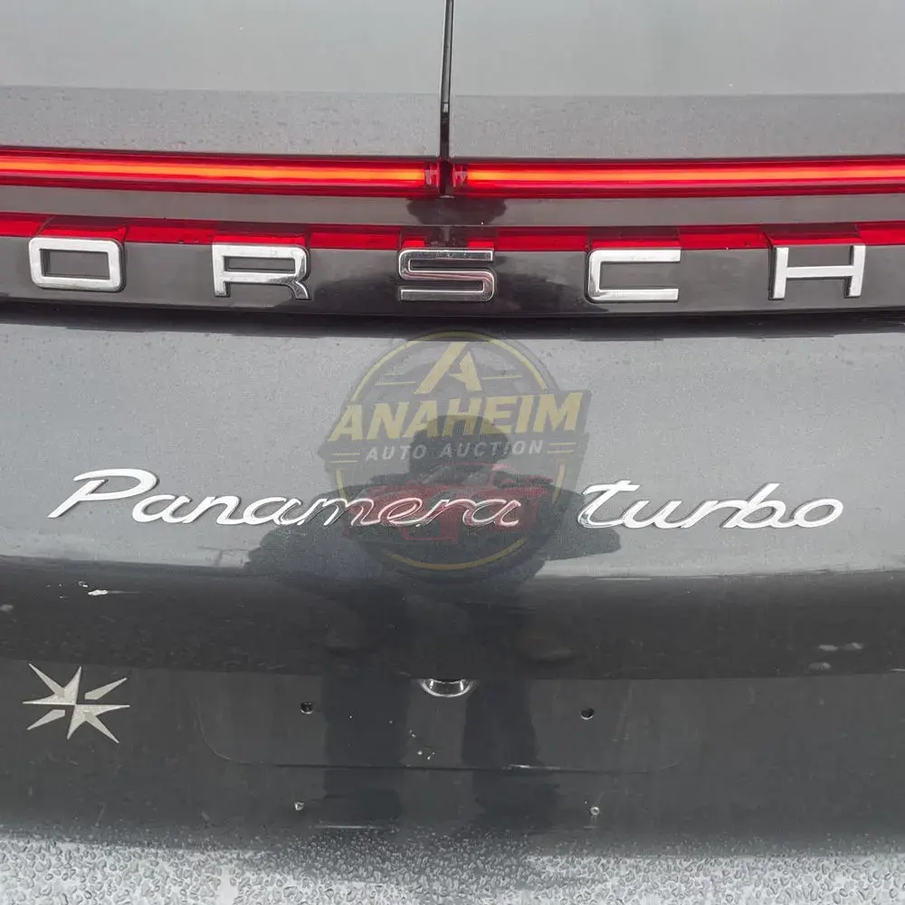 2018 Porsche Panamera Turbo
