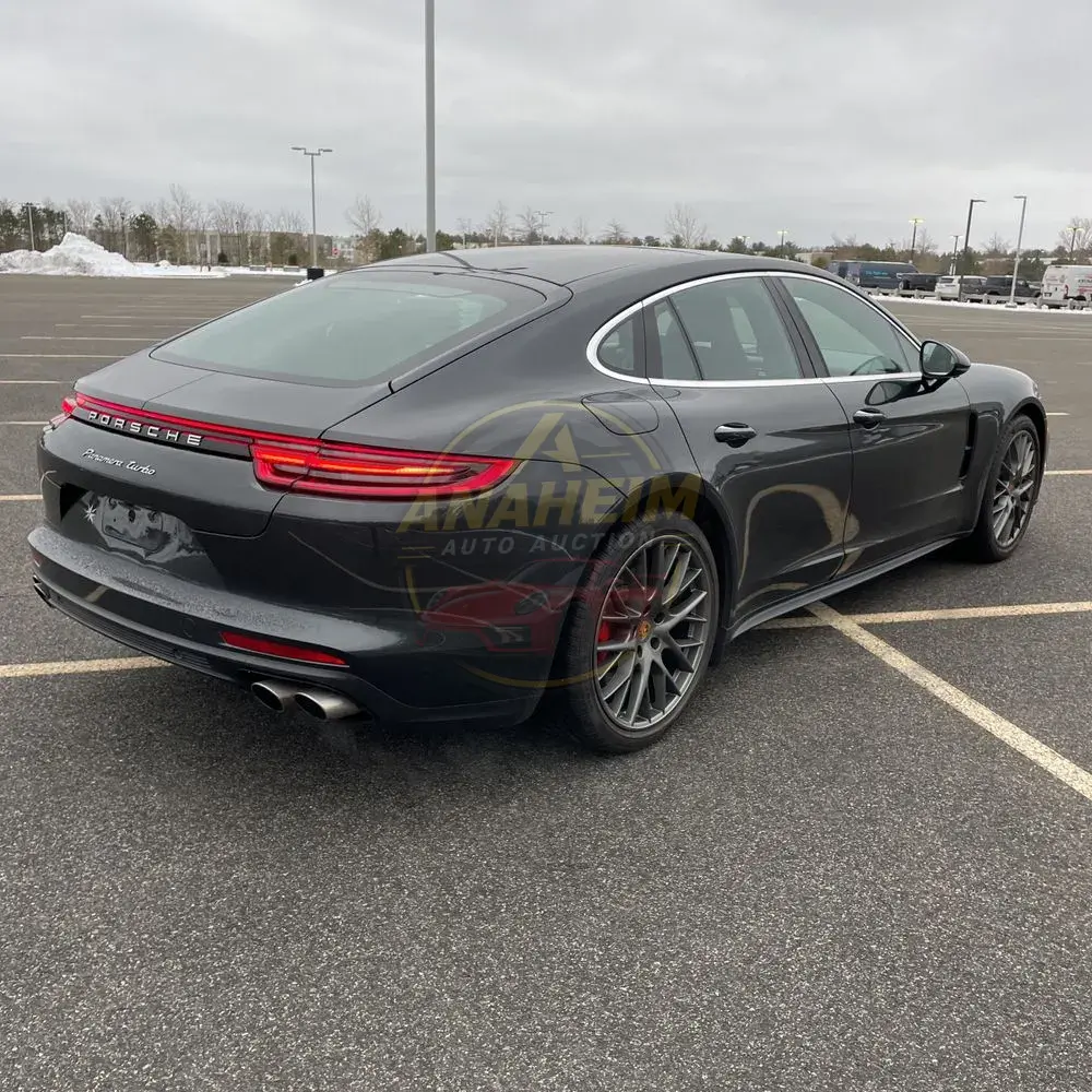2018 Porsche Panamera Turbo