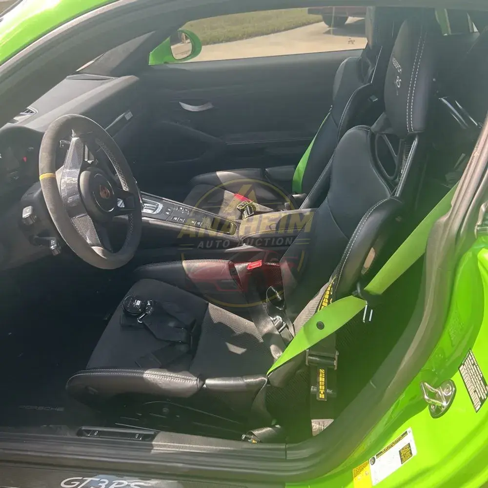 2019 Porsche 911 Carrera