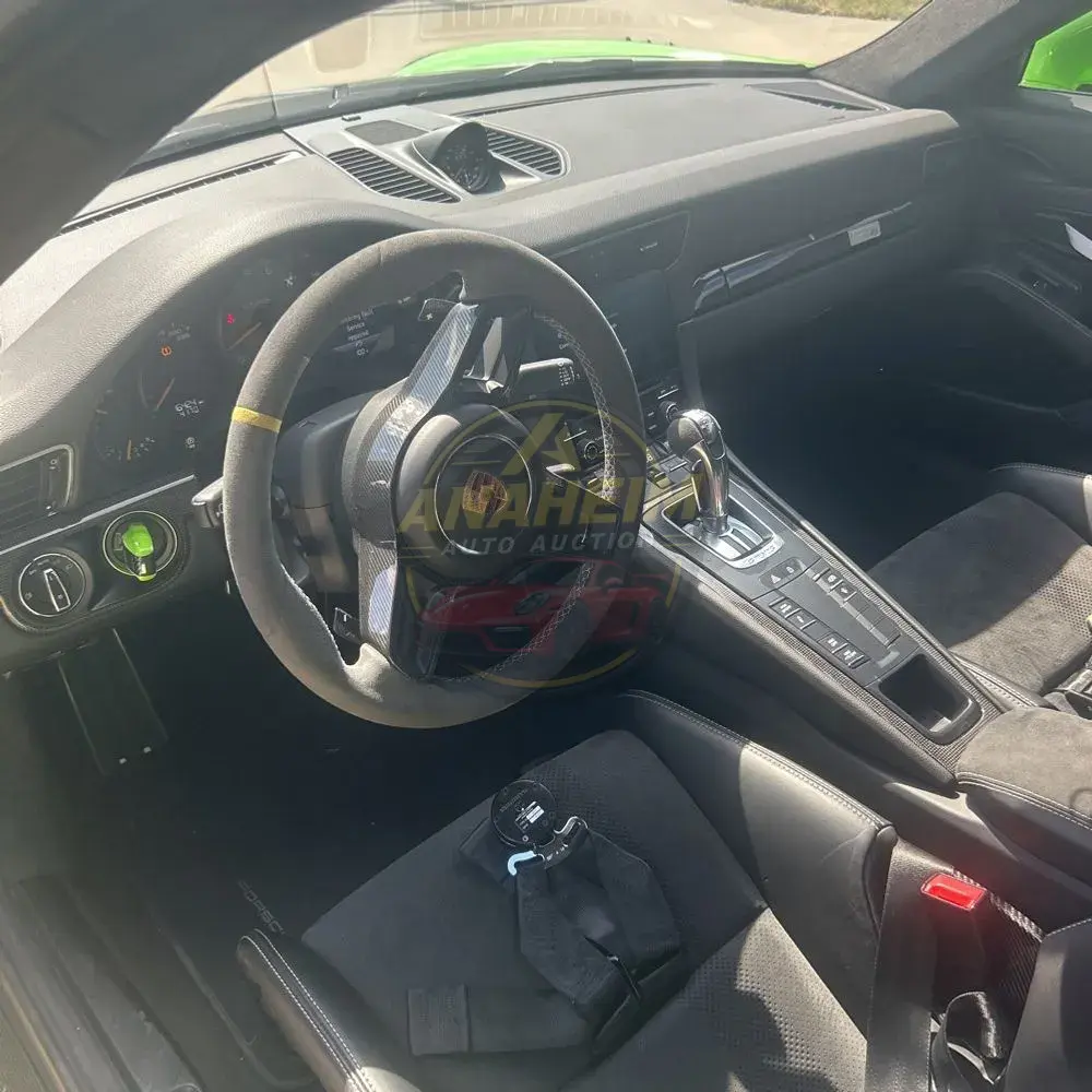 2019 Porsche 911 Carrera