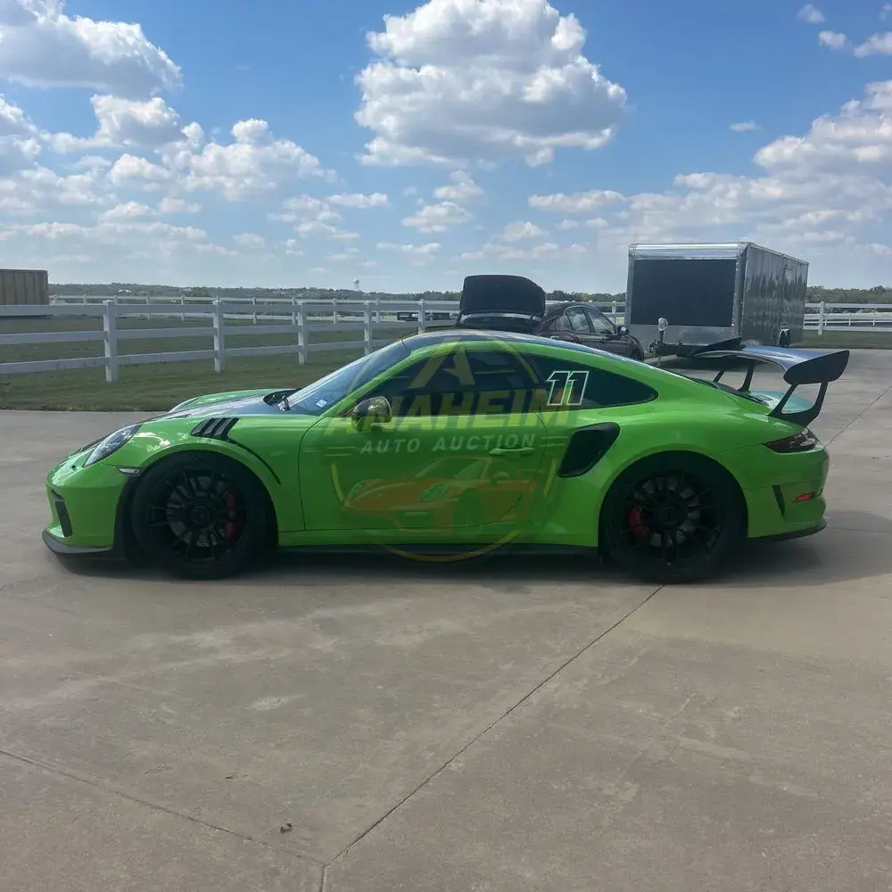 2019 Porsche 911 Carrera