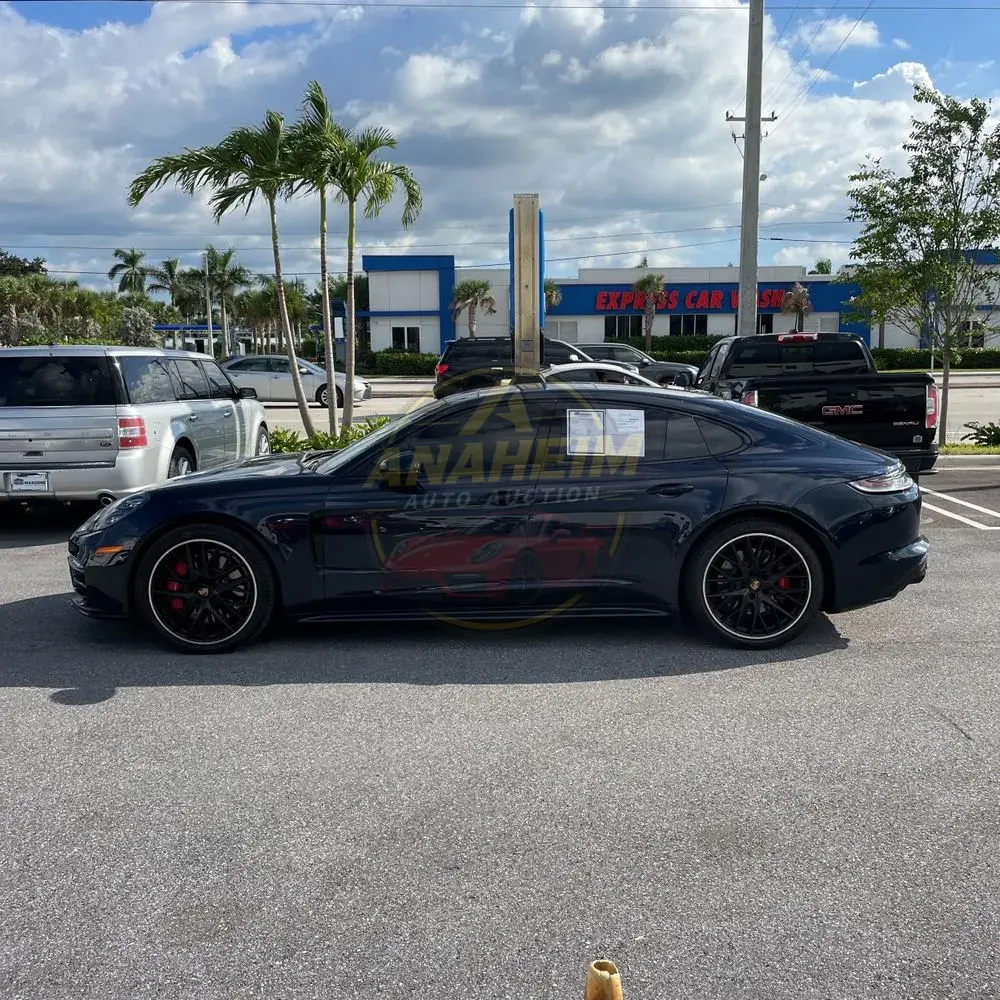 2022 Porsche Panamera GTS