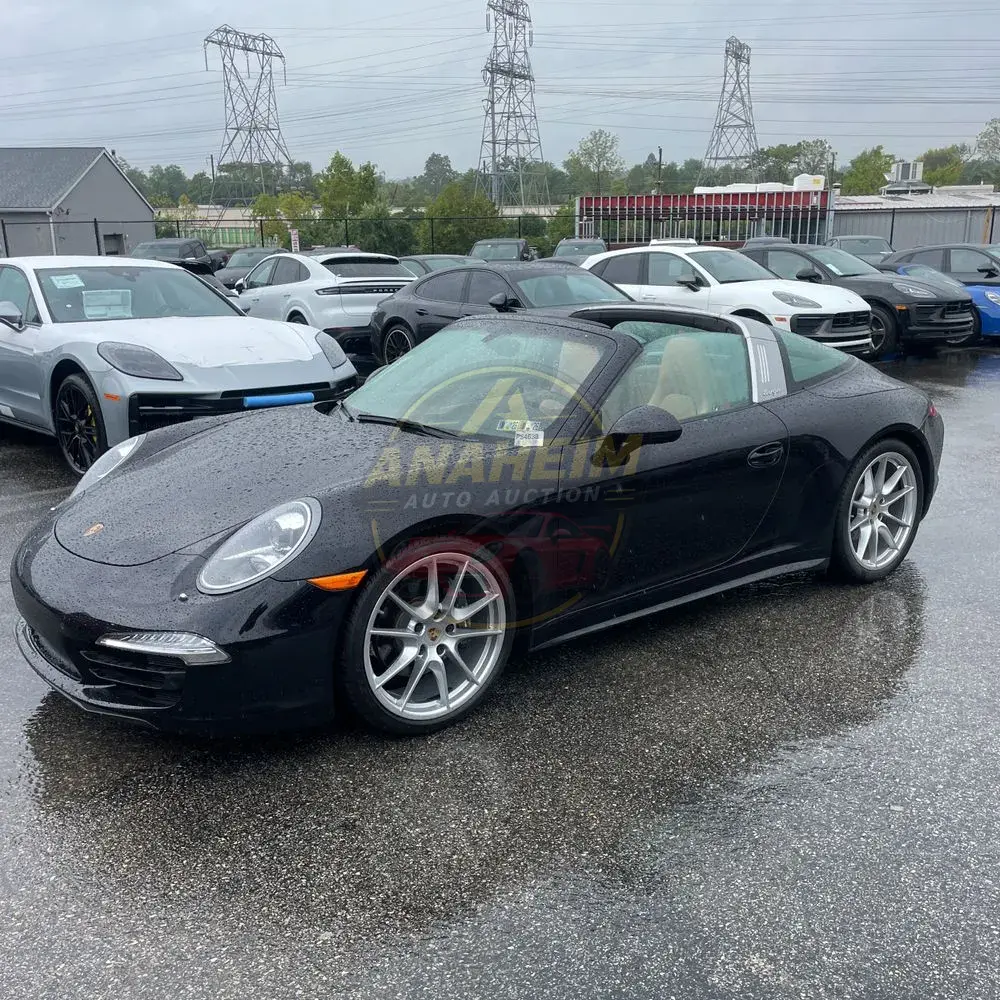 2015 Porsche 911 Carrera 4 Base