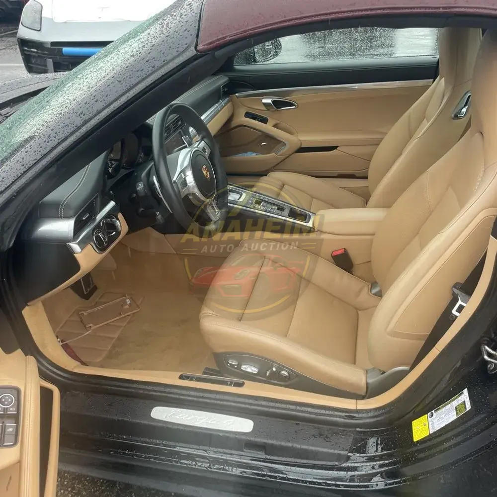 2015 Porsche 911 Carrera 4 Base
