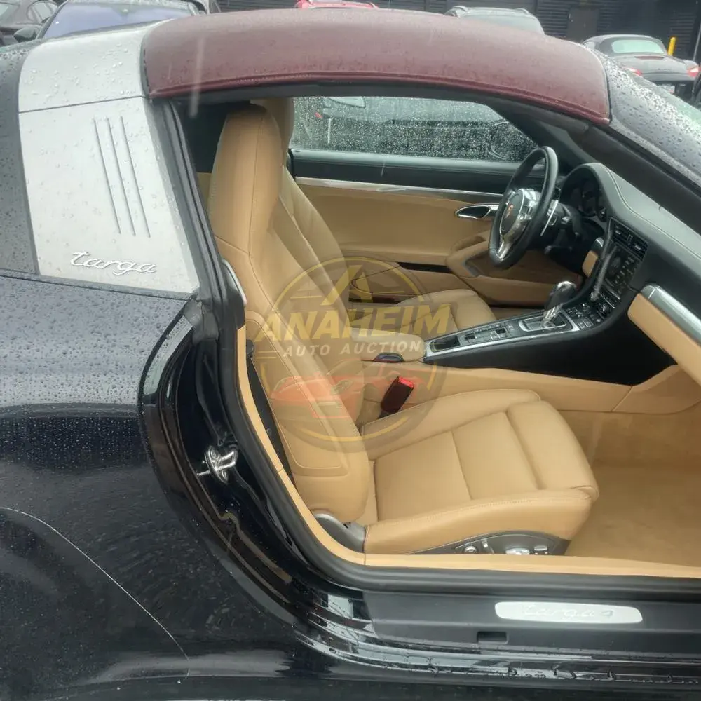 2015 Porsche 911 Carrera 4 Base
