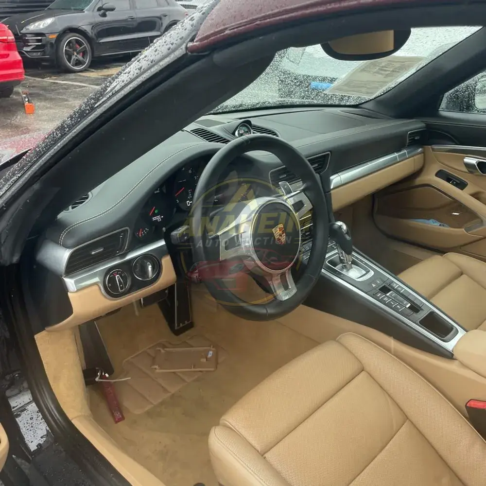 2015 Porsche 911 Carrera 4 Base