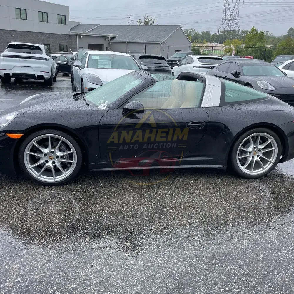 2015 Porsche 911 Carrera 4 Base