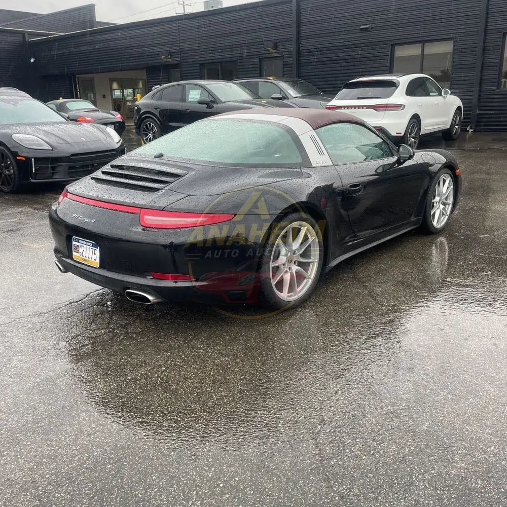 2015 Porsche 911 Carrera 4 Base