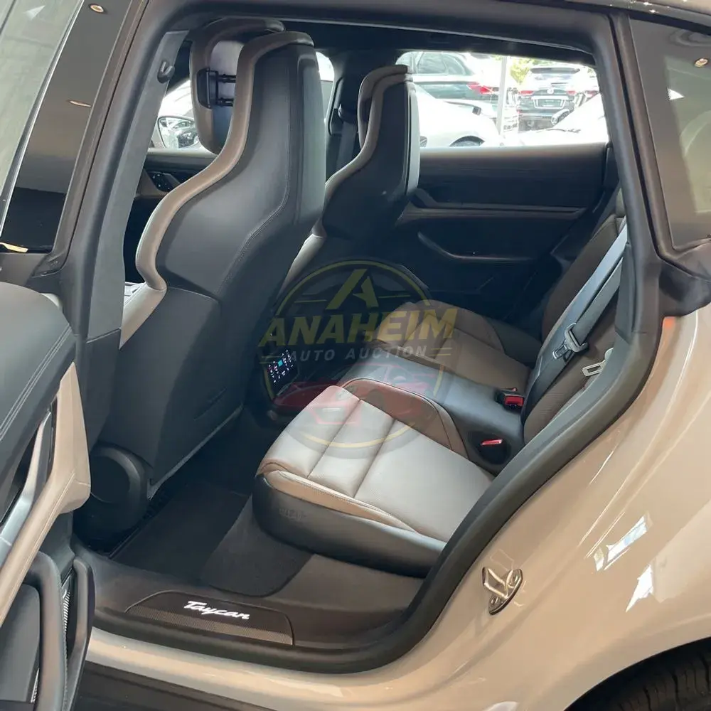 2024 Porsche Taycan Turbo S Cross Turismo