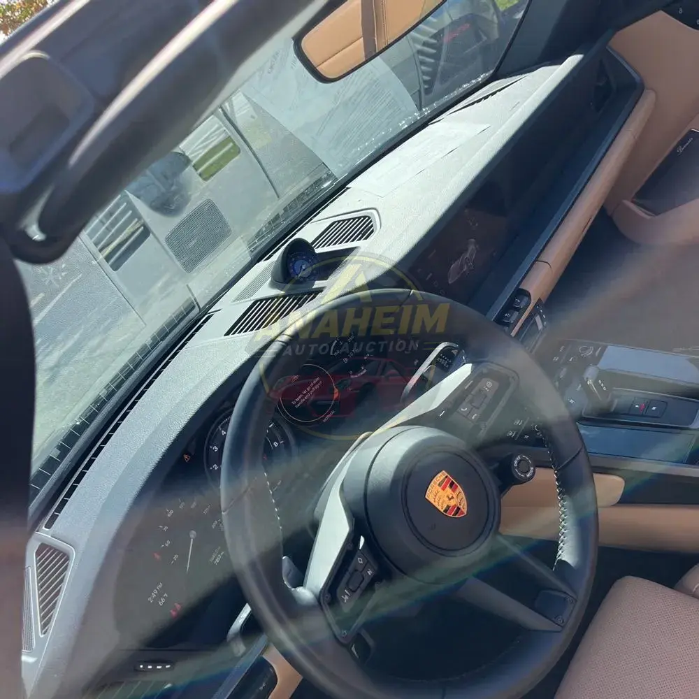 2022 Porsche 911 Carrera
