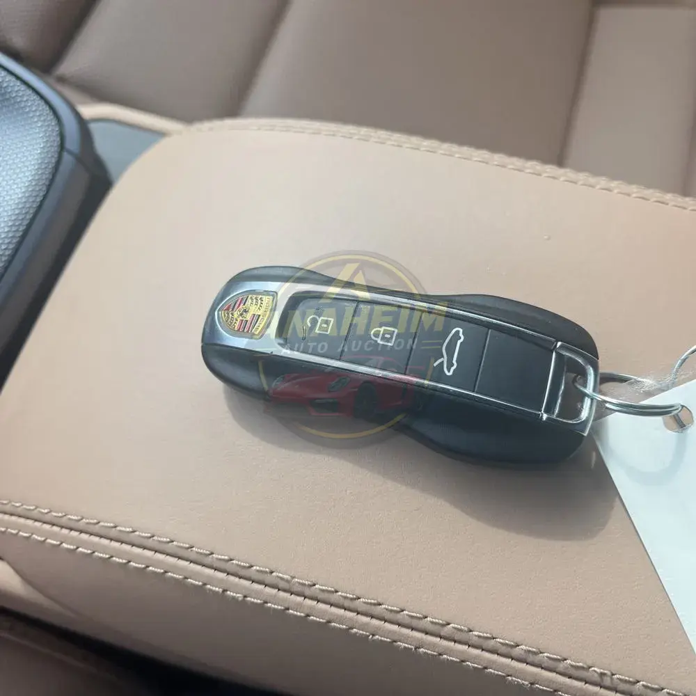 2022 Porsche 911 Carrera