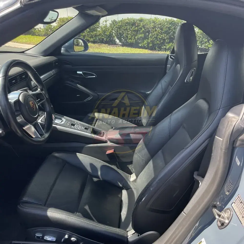2017 Porsche 911 Carrera