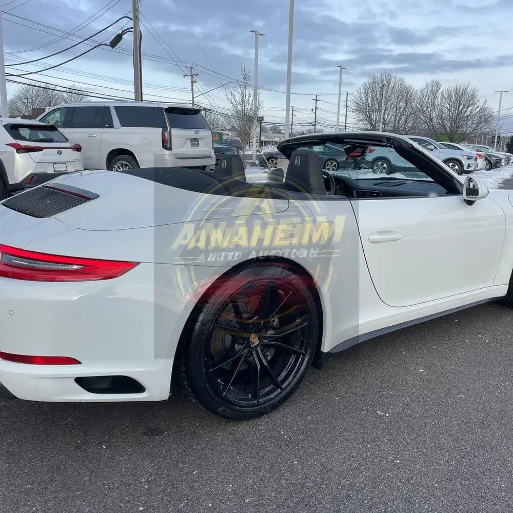 2017 Porsche 911 Carrera 4