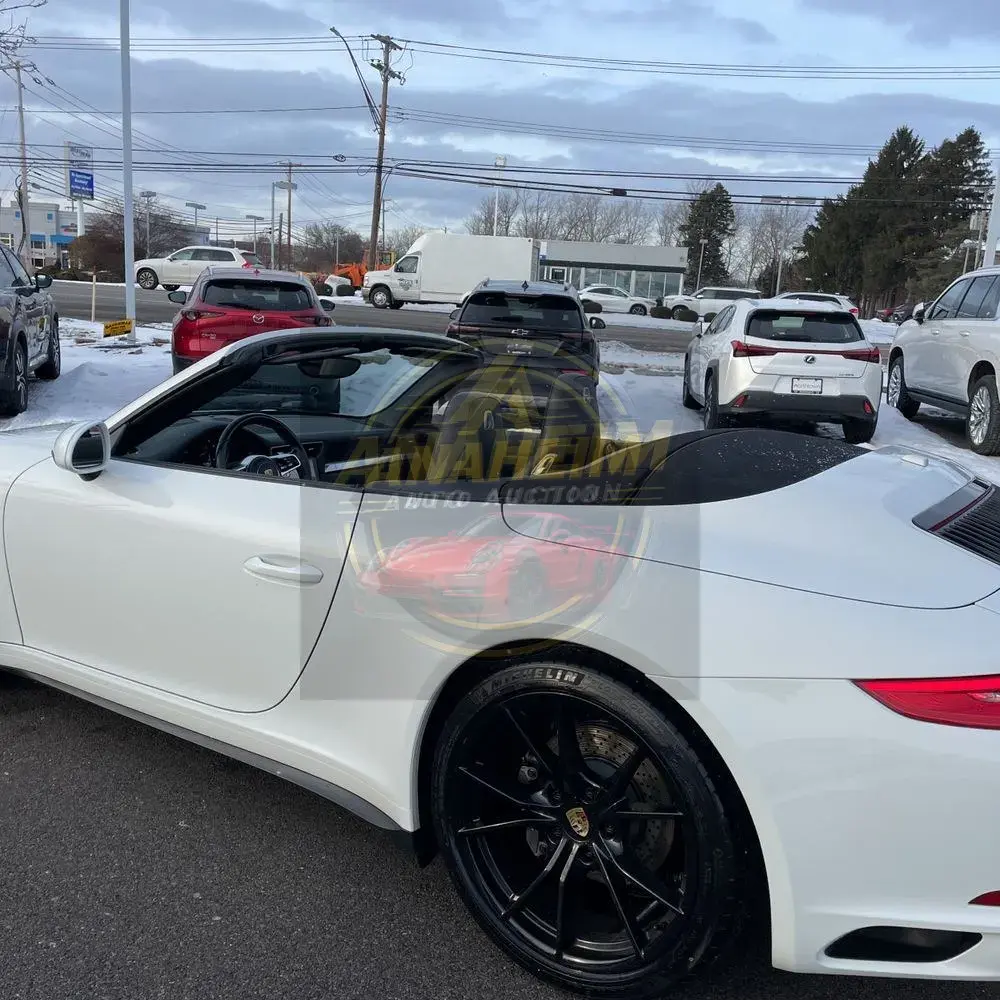 2017 Porsche 911 Carrera 4