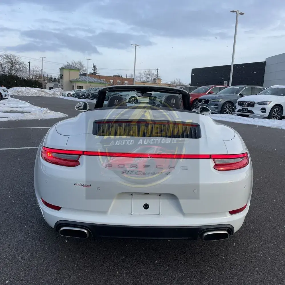 2017 Porsche 911 Carrera 4