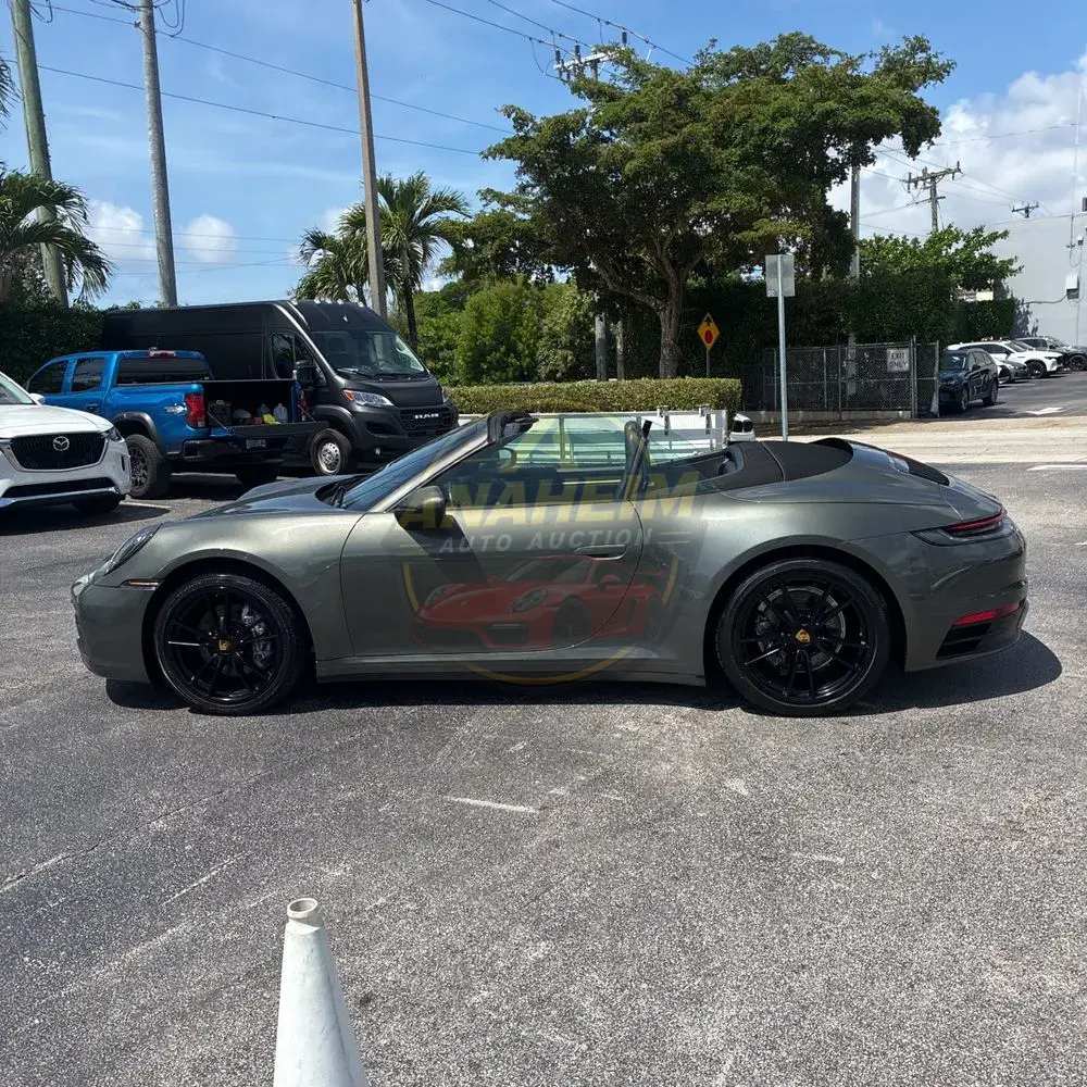 2020 Porsche 911 Carrera Cabriolet