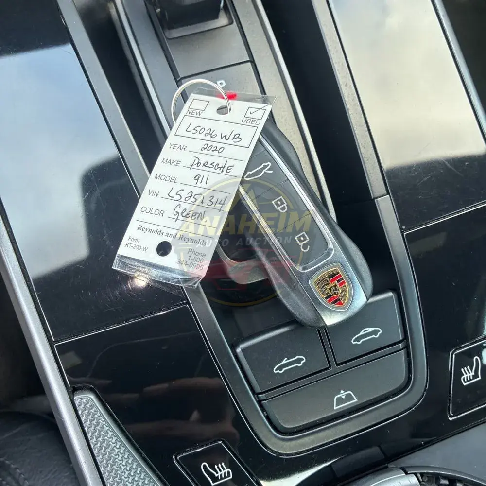 2020 Porsche 911 Carrera Cabriolet