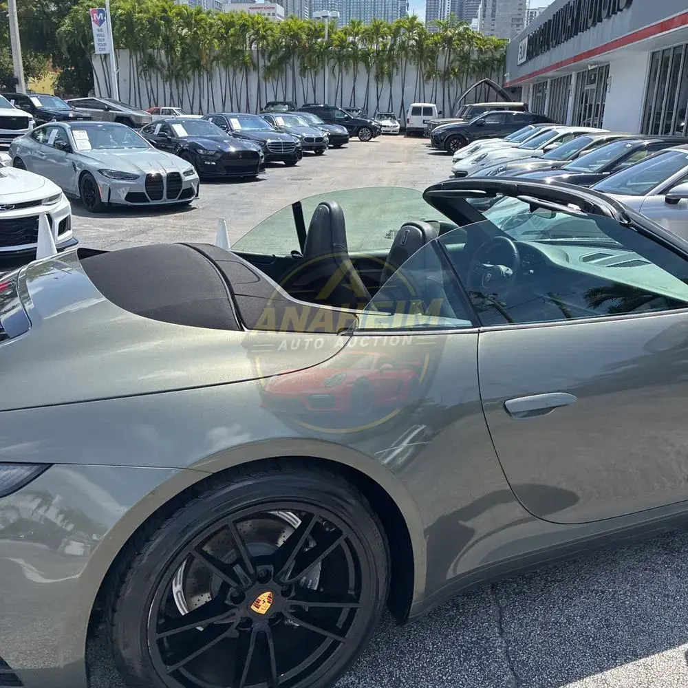 2020 Porsche 911 Carrera Cabriolet