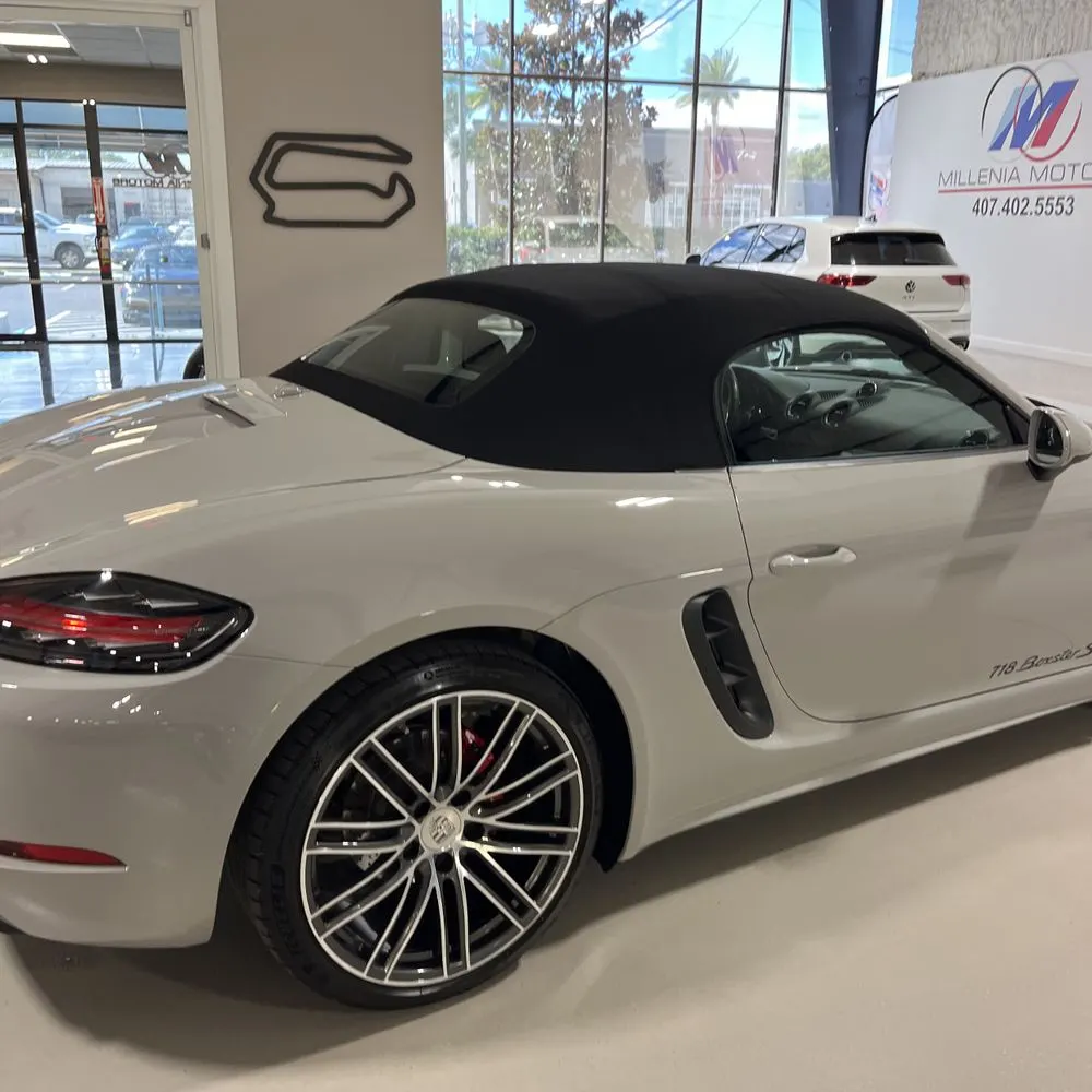 2022 Porsche 718 Boxster S
