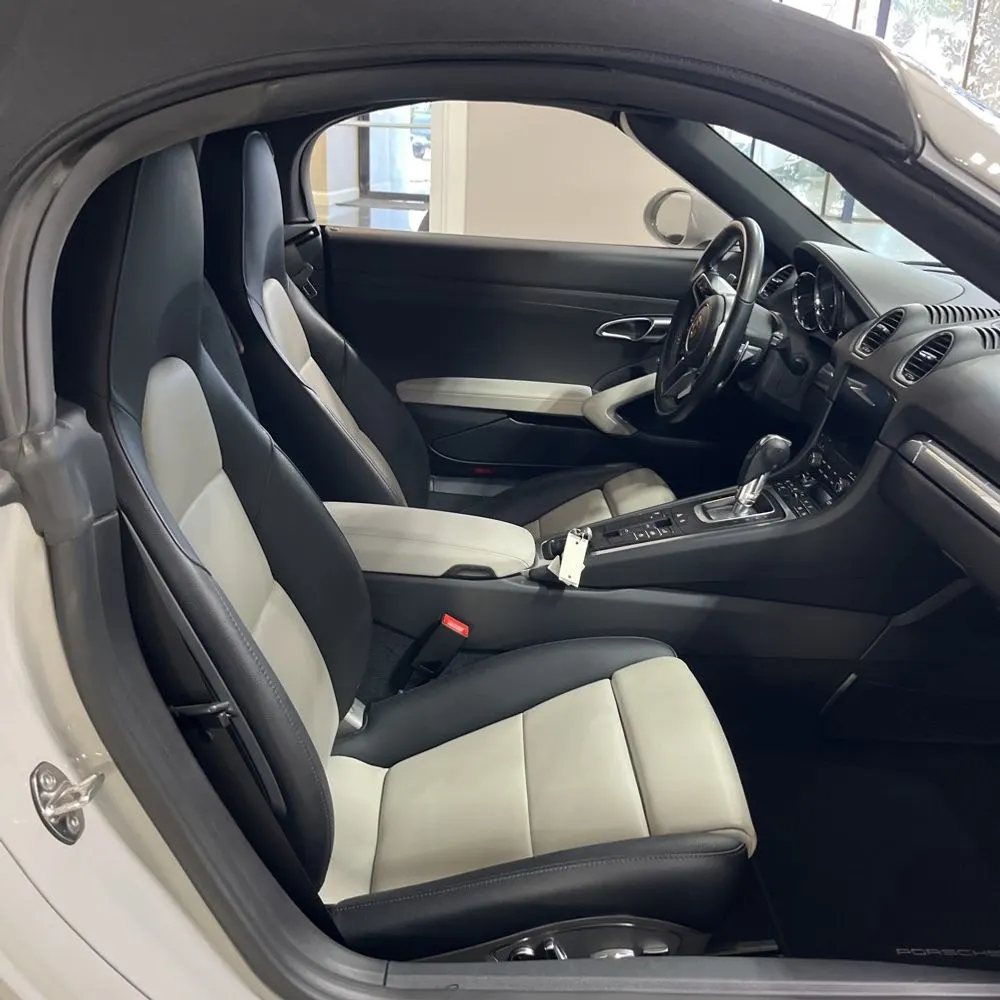 2022 Porsche 718 Boxster S