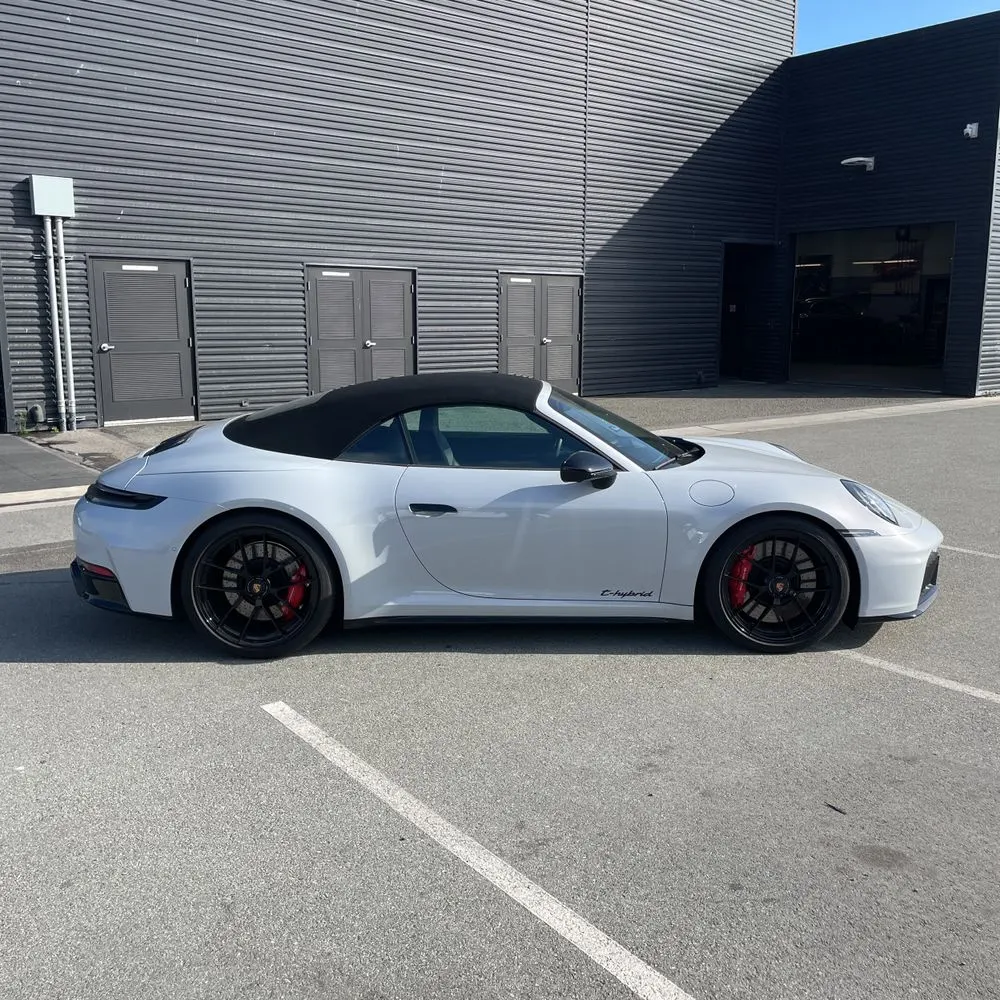 2025 Porsche 911 Carrera GTS