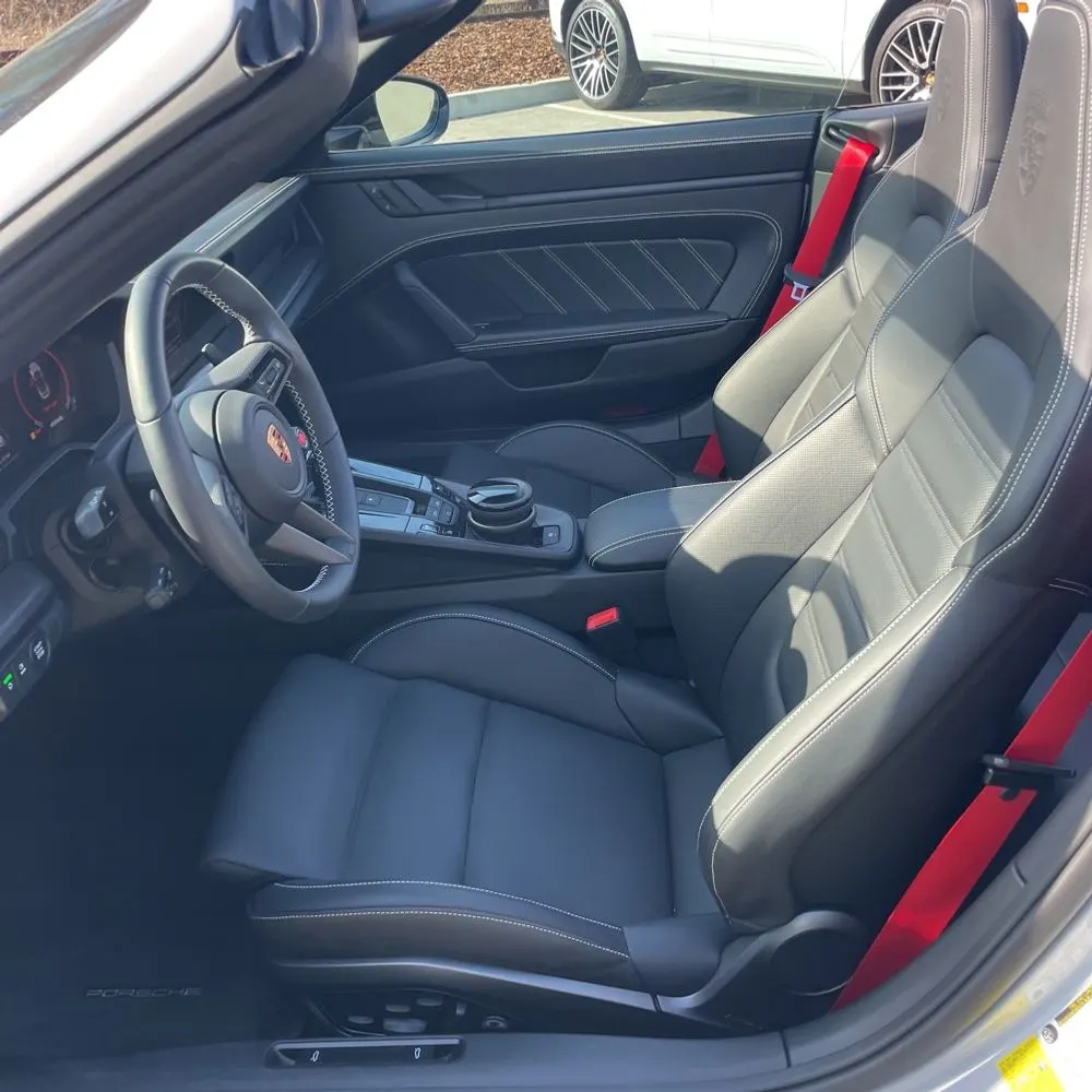 2025 Porsche 911 Carrera GTS