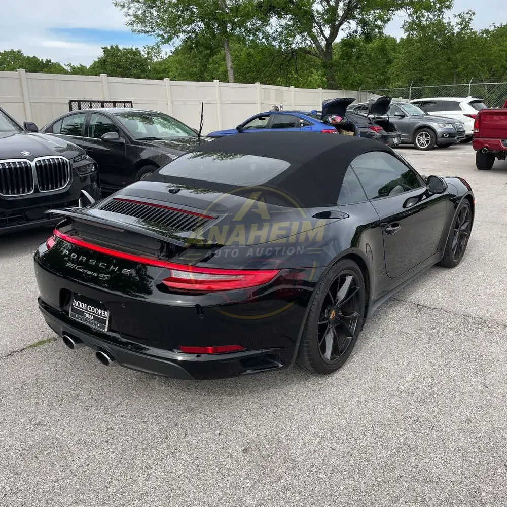2017 Porsche 911 Carrera 4S