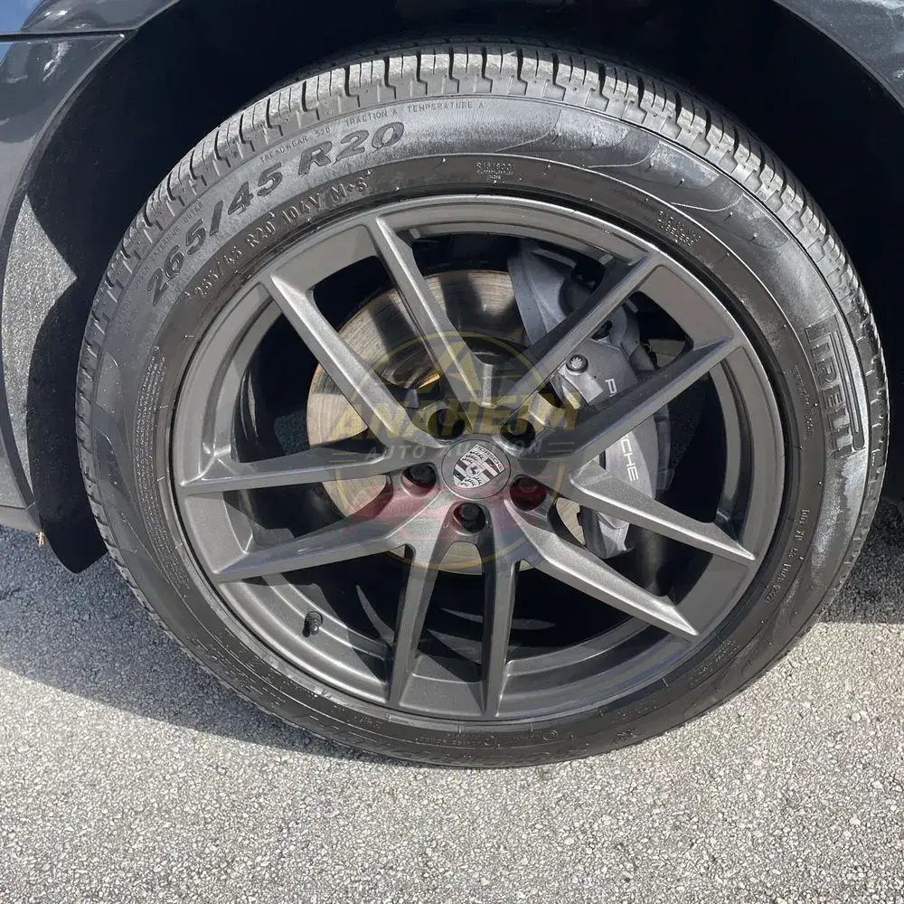 2023 Porsche Macan T