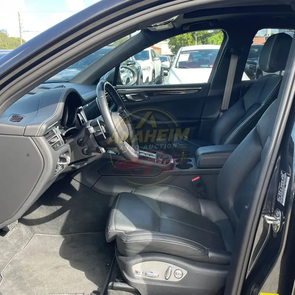 2023 Porsche Macan T