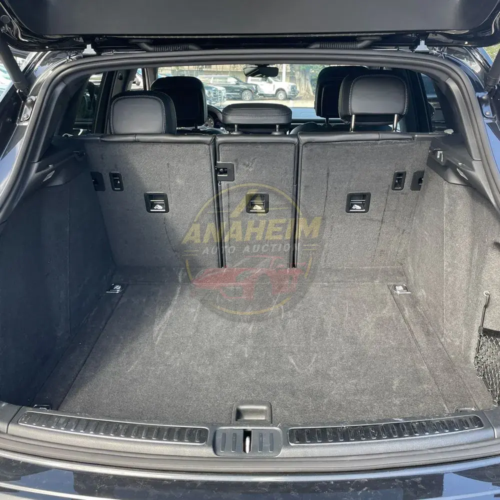 2023 Porsche Macan T