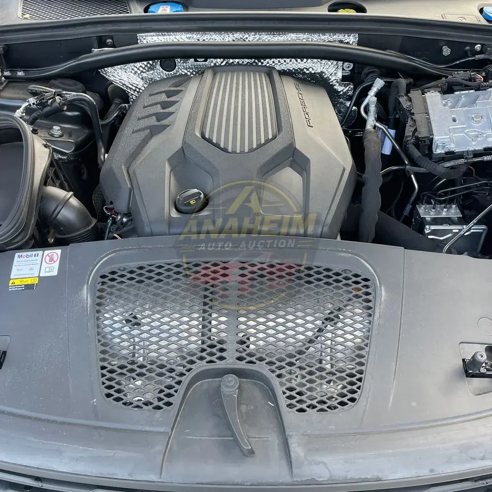 2023 Porsche Macan T