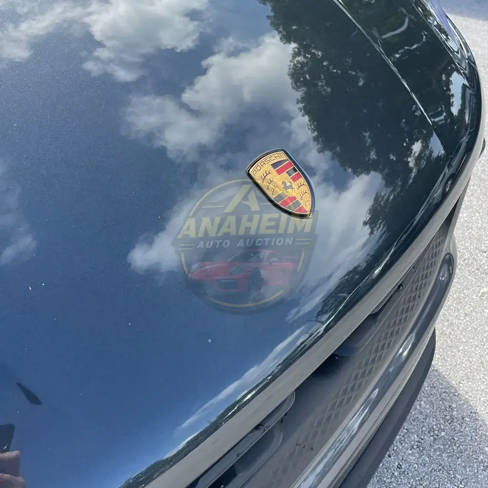 2023 Porsche Macan T