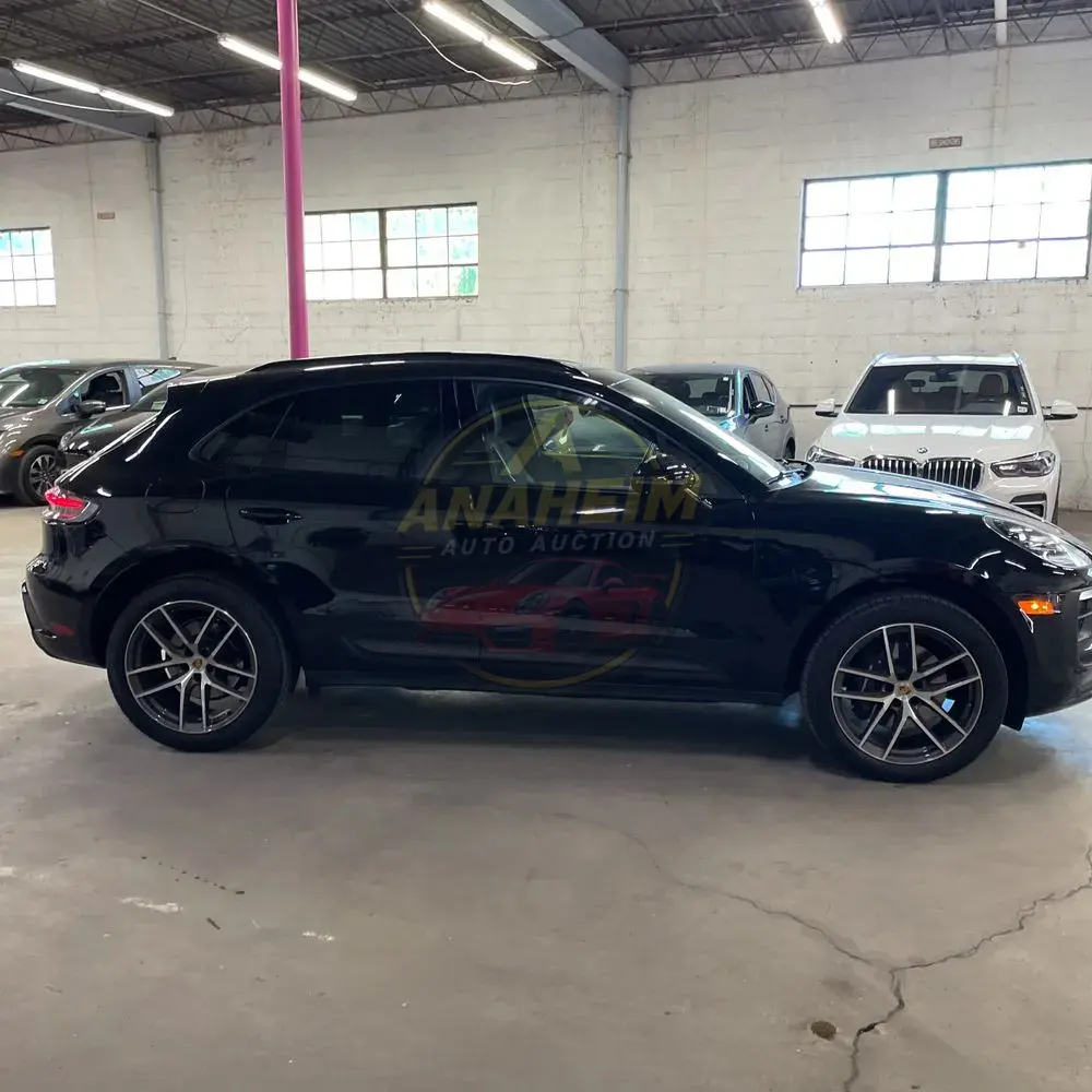 2024 Porsche Macan Base