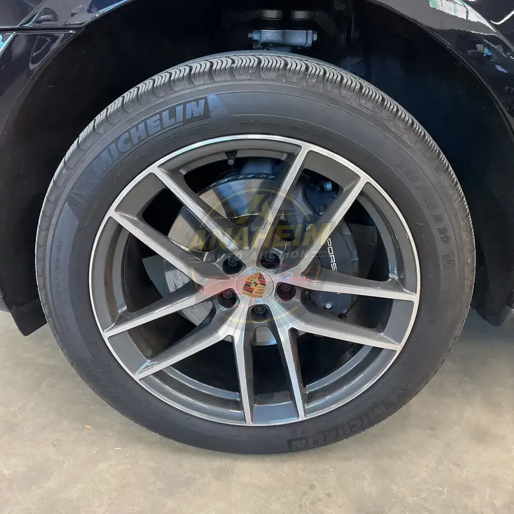 2024 Porsche Macan Base