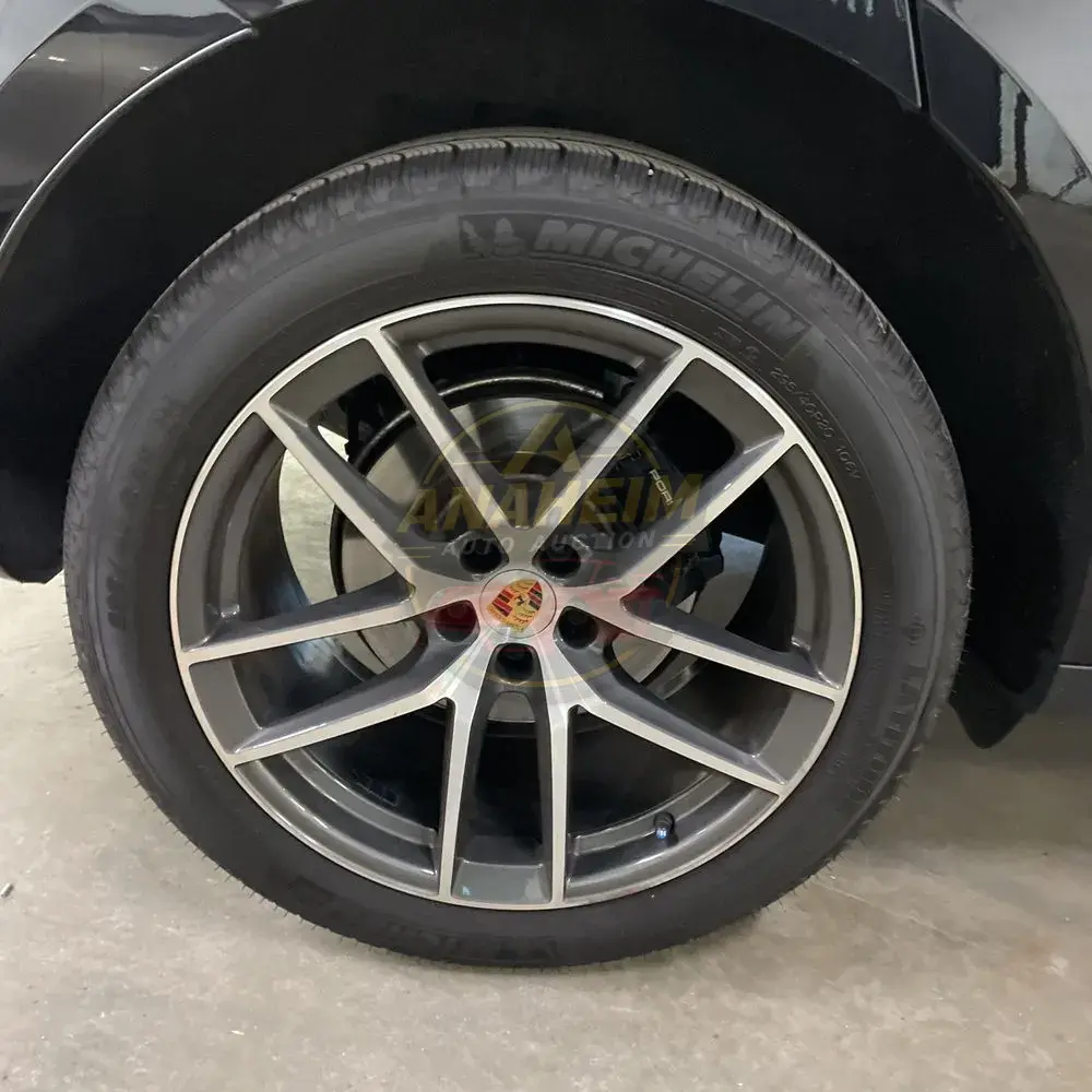 2024 Porsche Macan Base