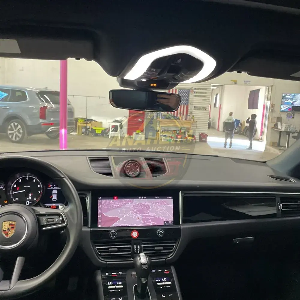 2024 Porsche Macan Base