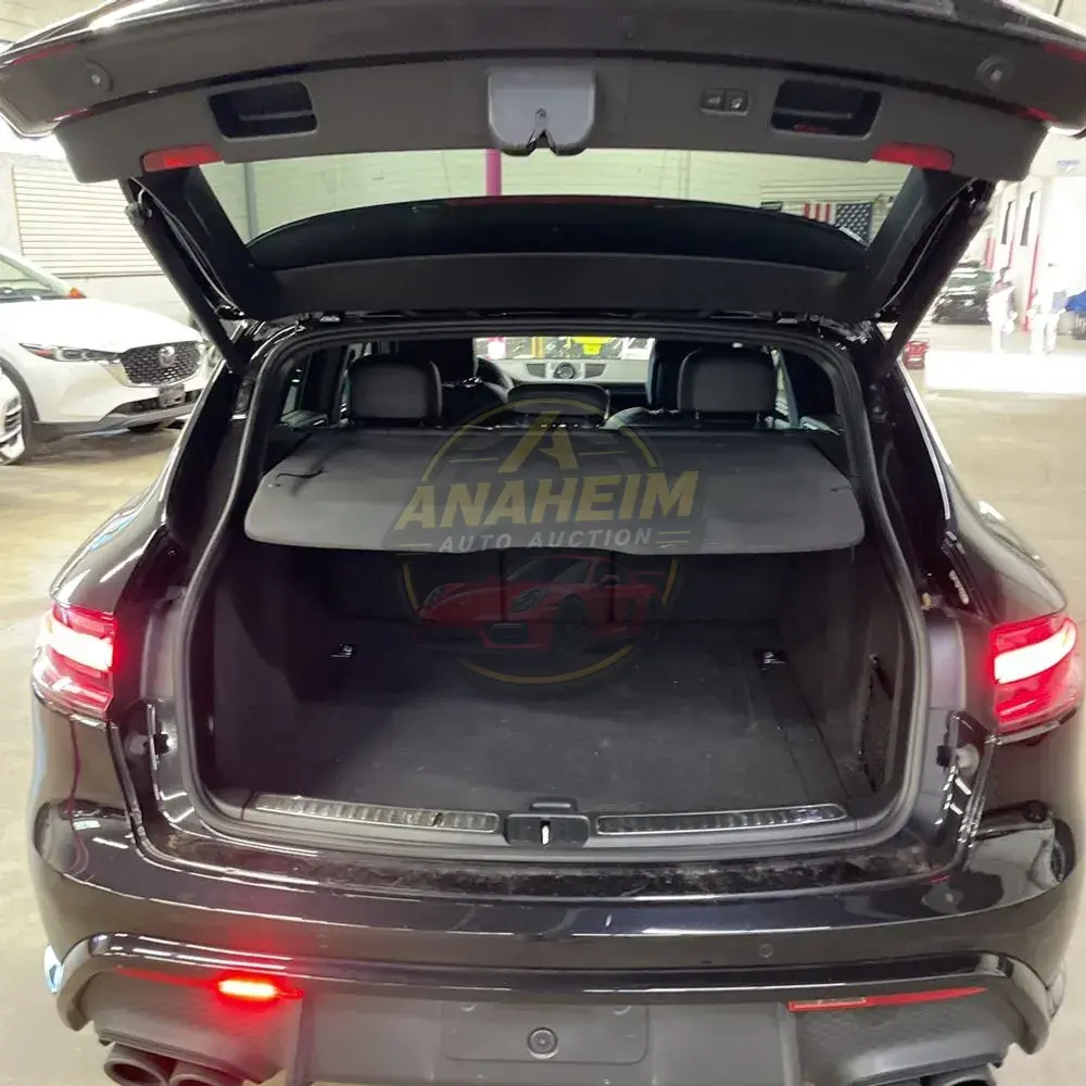 2024 Porsche Macan Base