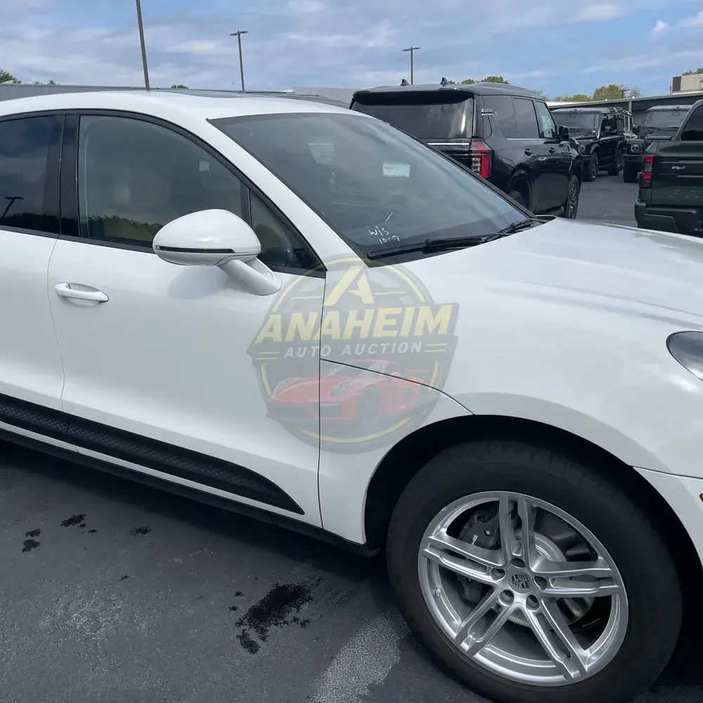 2022 Porsche Macan Base