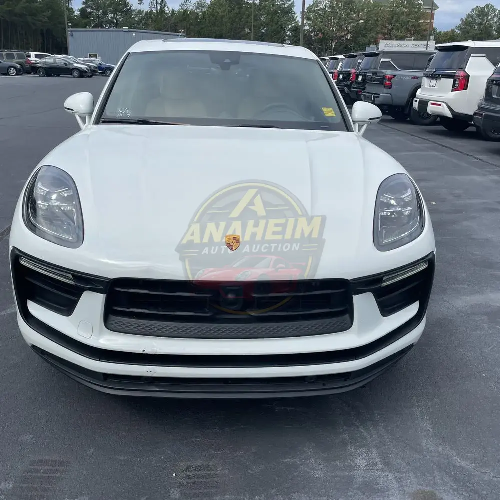 2022 Porsche Macan Base