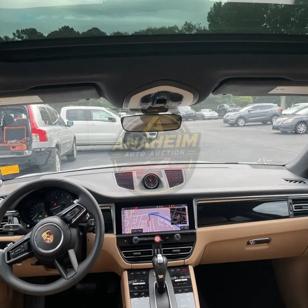 2022 Porsche Macan Base