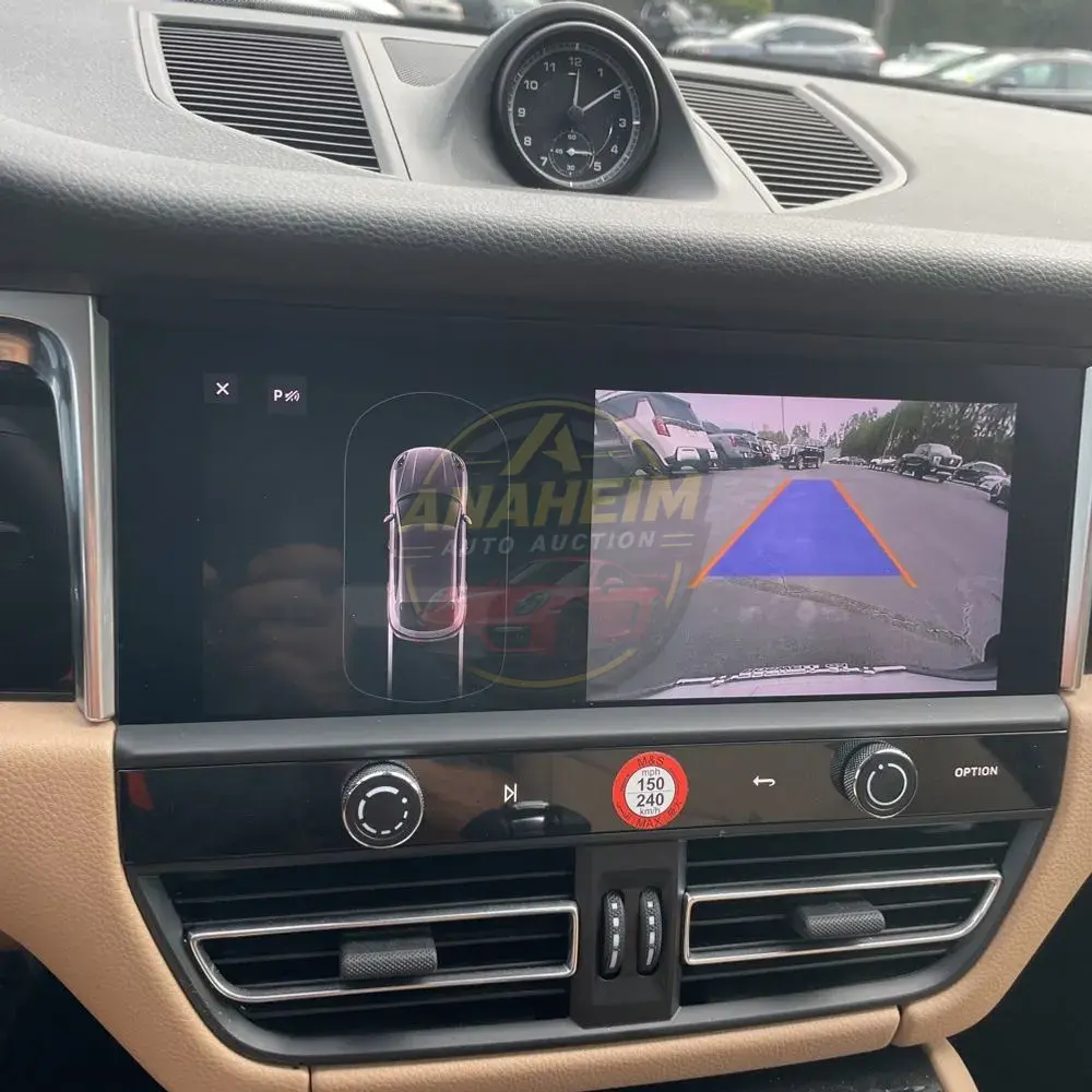 2022 Porsche Macan Base