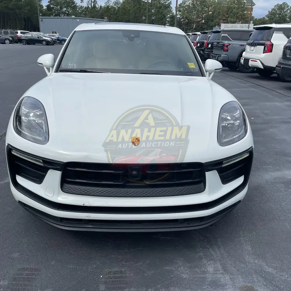 2022 Porsche Macan Base