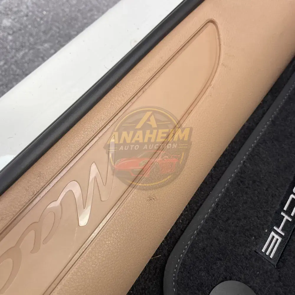 2022 Porsche Macan Base