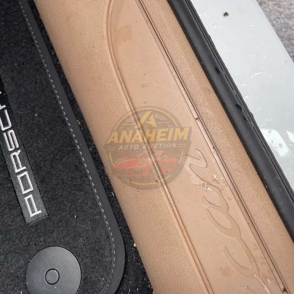 2022 Porsche Macan Base