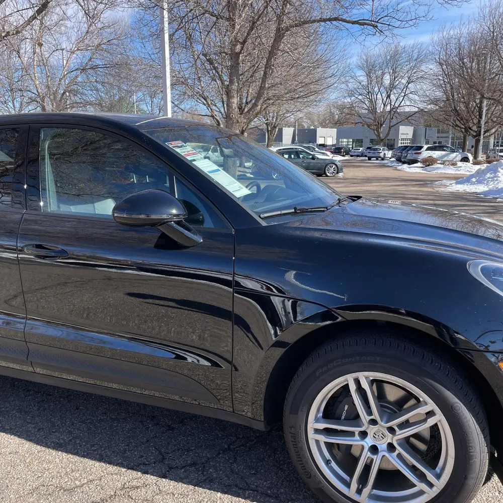2024 Porsche Macan Base