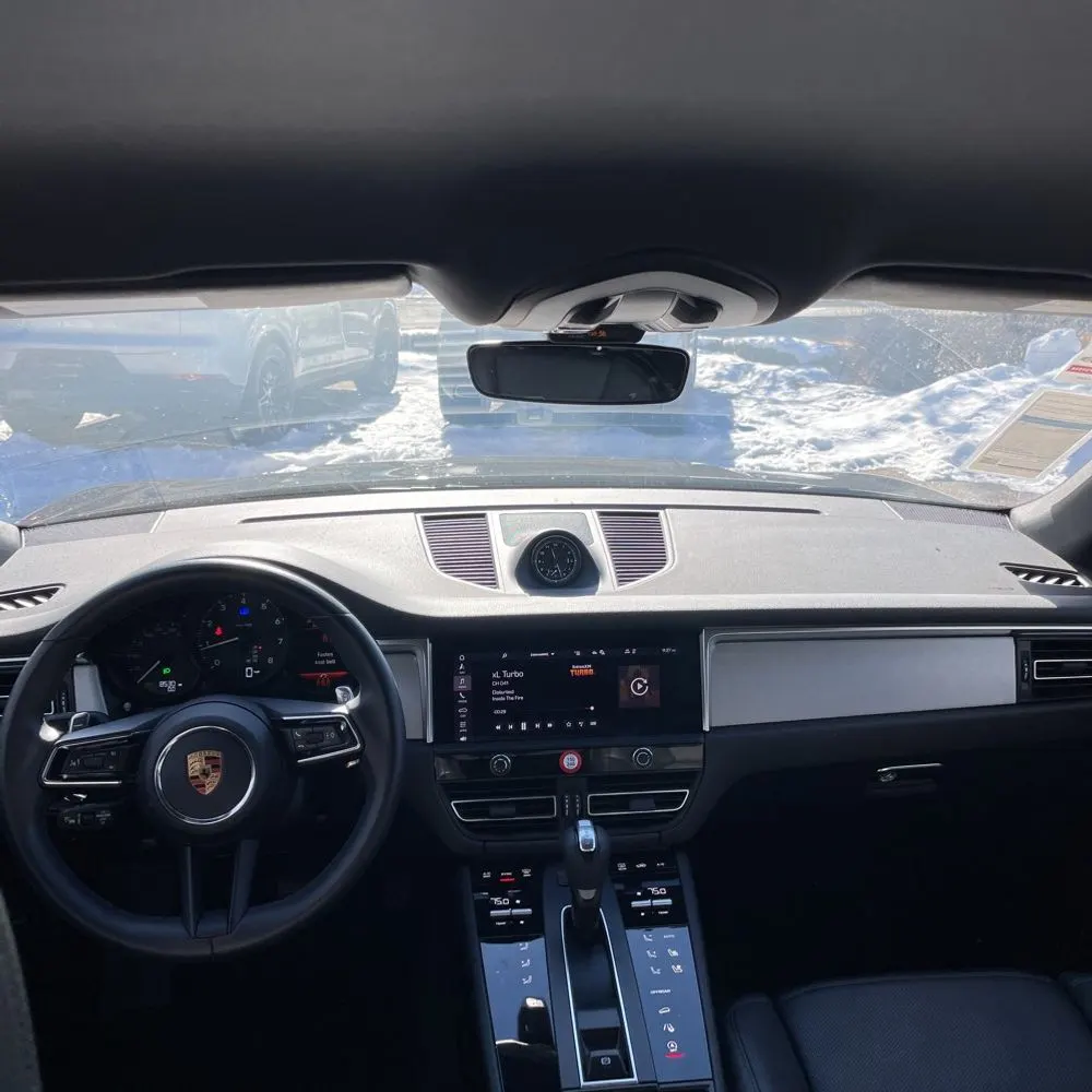 2024 Porsche Macan Base
