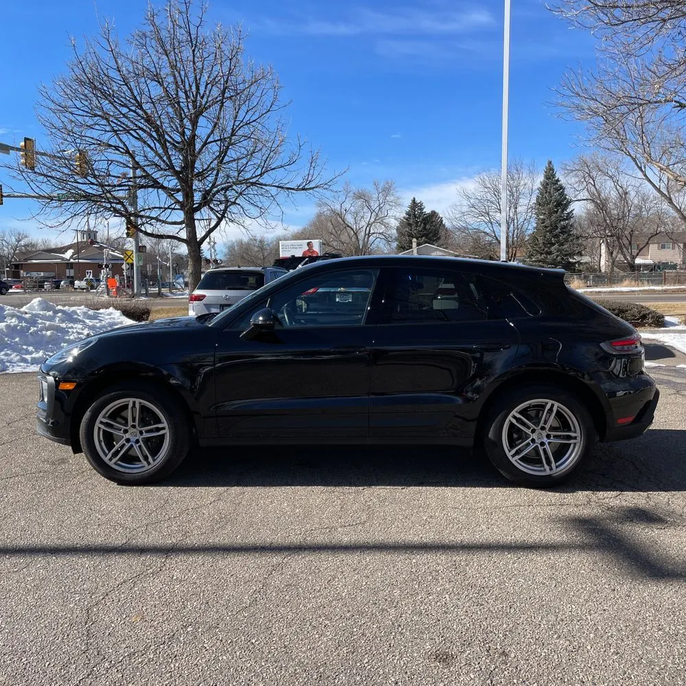 2024 Porsche Macan Base